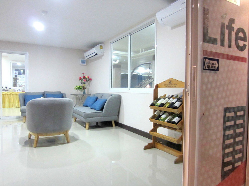 Life Grand Chiang Mai Hotel Exterior photo