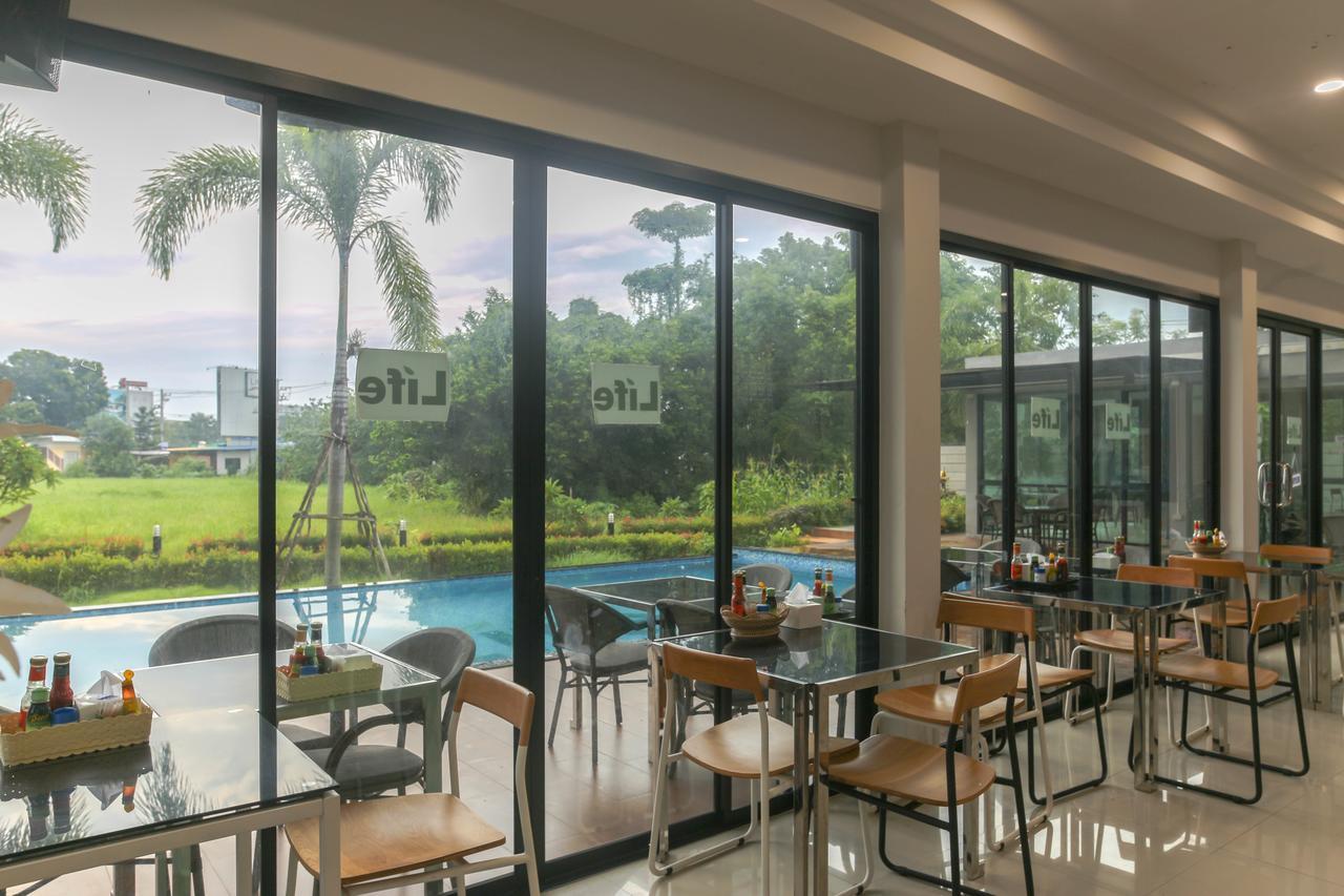 Life Grand Chiang Mai Hotel Exterior photo