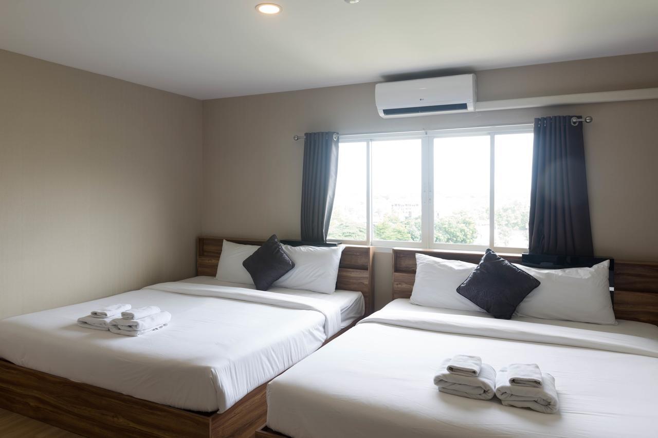 Life Grand Chiang Mai Hotel Exterior photo