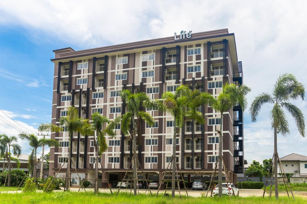 Life Grand Chiang Mai Hotel Exterior photo
