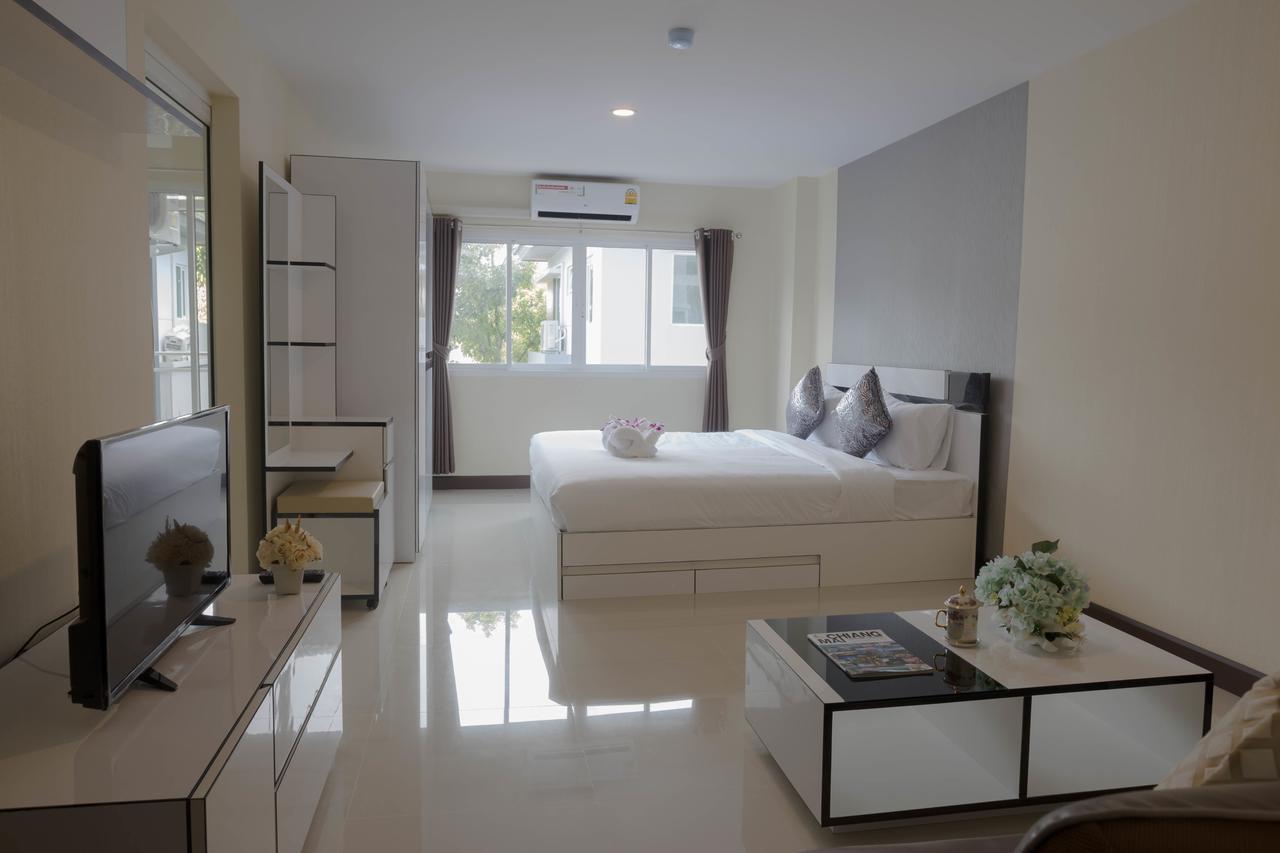 Life Grand Chiang Mai Hotel Exterior photo