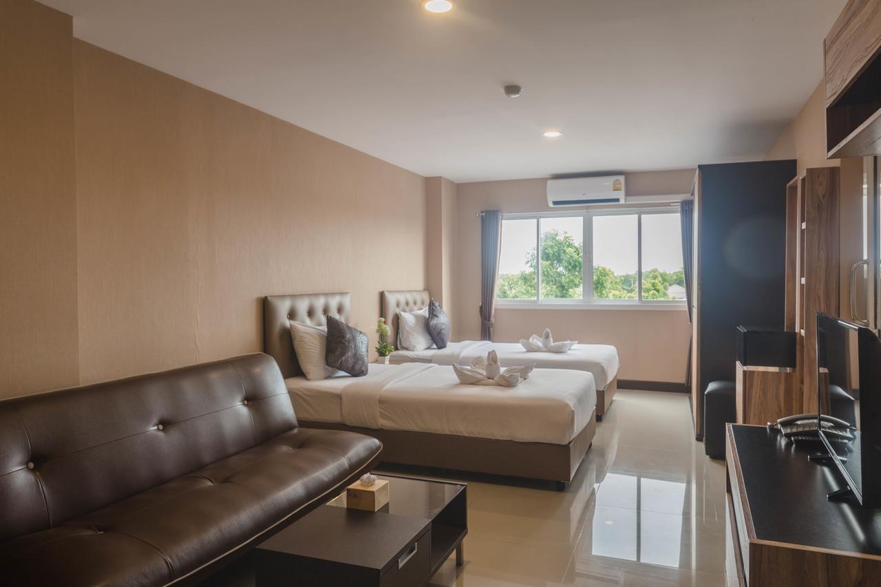 Life Grand Chiang Mai Hotel Exterior photo