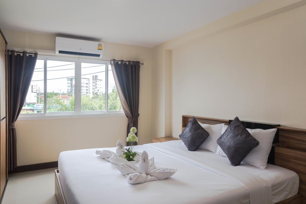 Life Grand Chiang Mai Hotel Exterior photo