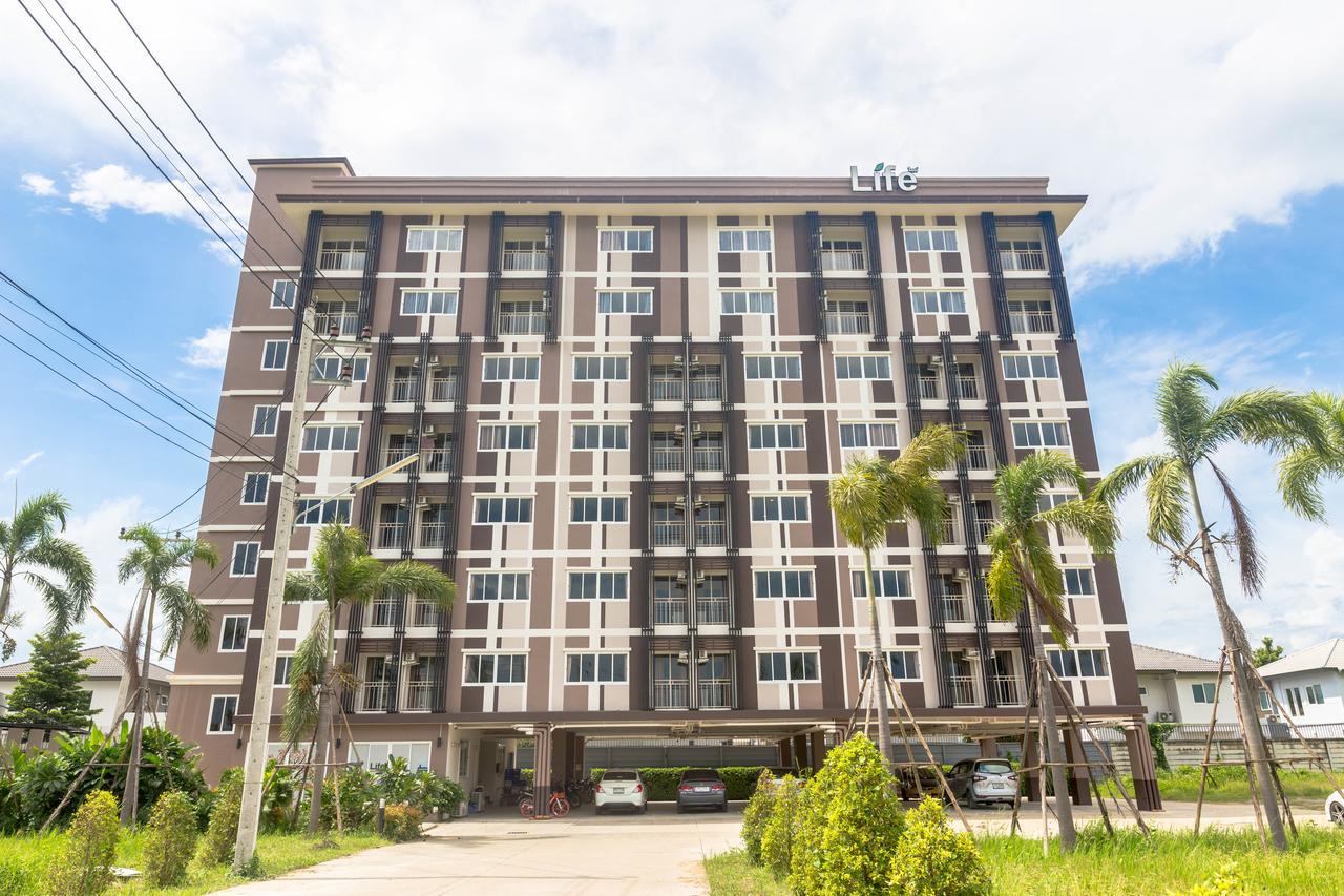 Life Grand Chiang Mai Hotel Exterior photo